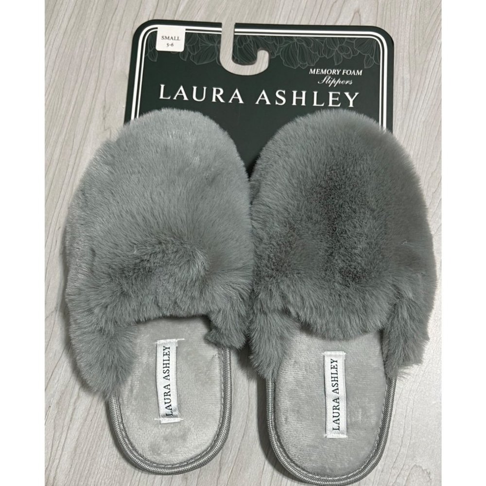 Laura Ashley Womens Plush Faux Rabbit Fur Memory Foam Slide Slippers NWT 5-6 S